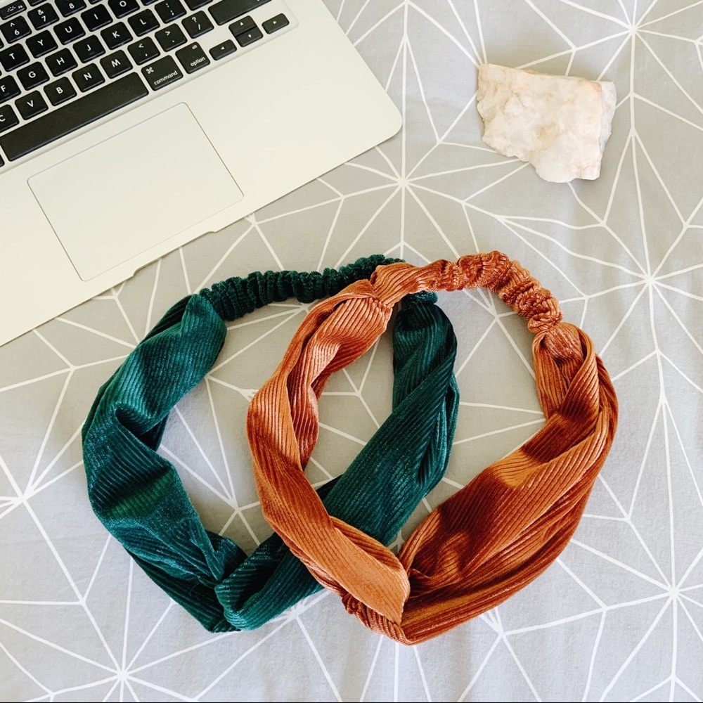 Forever 21 Velvet Twist-Front Headwrap (2 pk)